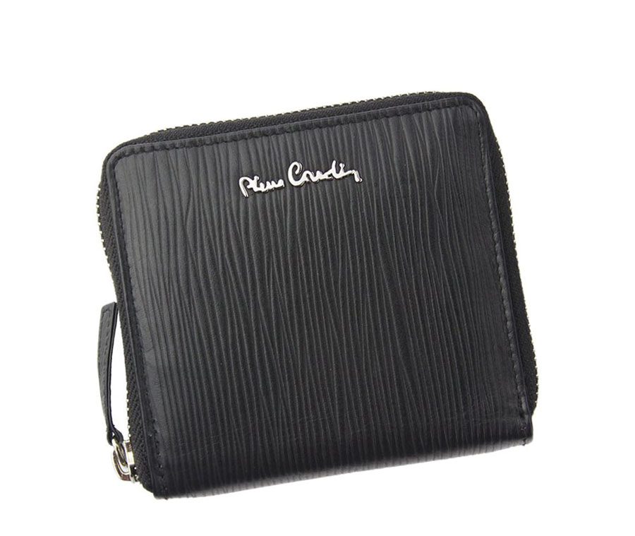 Detail produktu Menšia čierna kožená peňaženka na zips Pierre Cardin