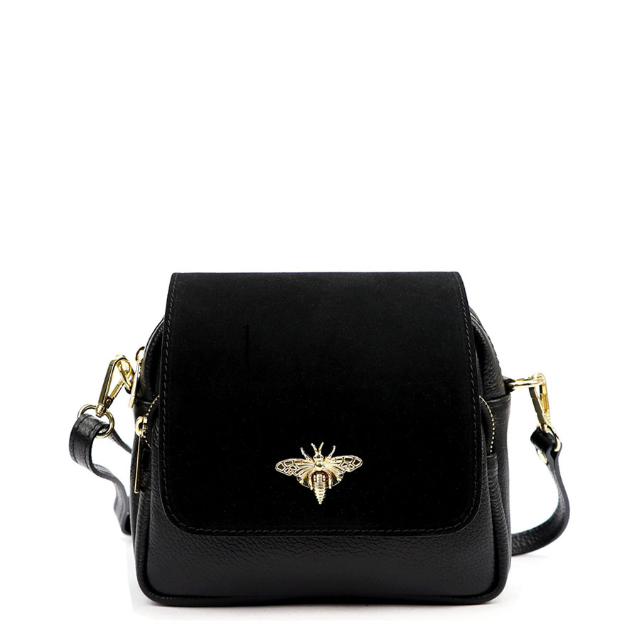 Detail produktu Čierna kožená crossbody kabelka s brošňou L1968-11